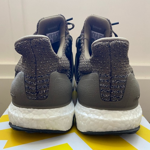 Adidas Ultra Boost 3.0 Trace Olive S82018 Leather Mens 11 New Box Deadstock - Picture 4 of 7